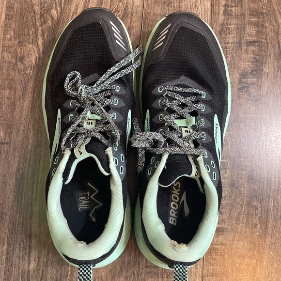 Brooks Cascadia Trail Running Shoe Black and green size 10 - Picture 2 of 13
